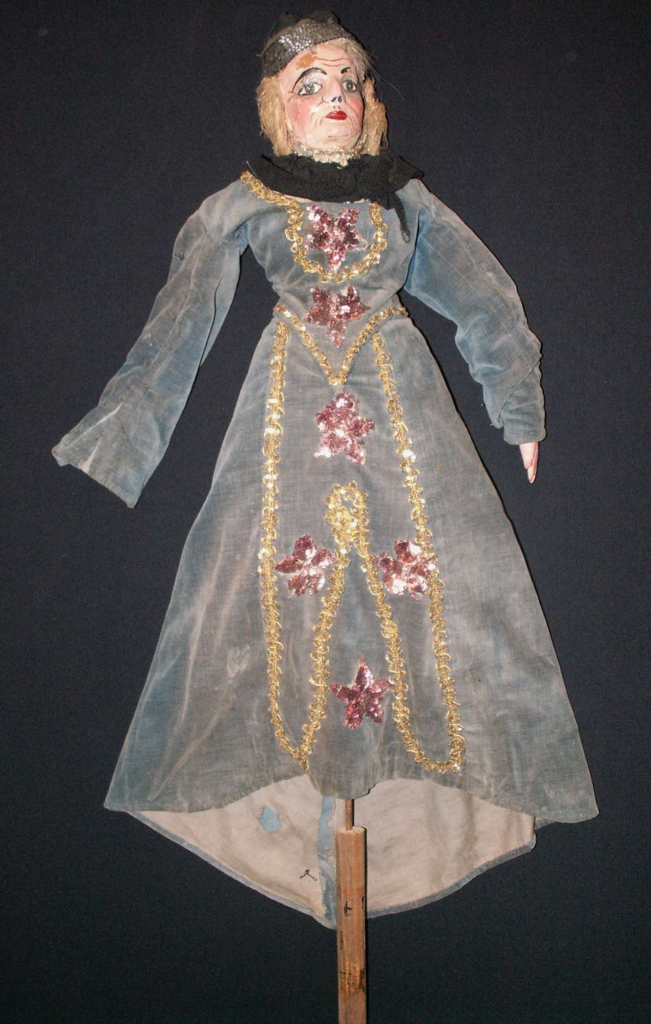 Burattetta Costanza la nutrice prima del restauro